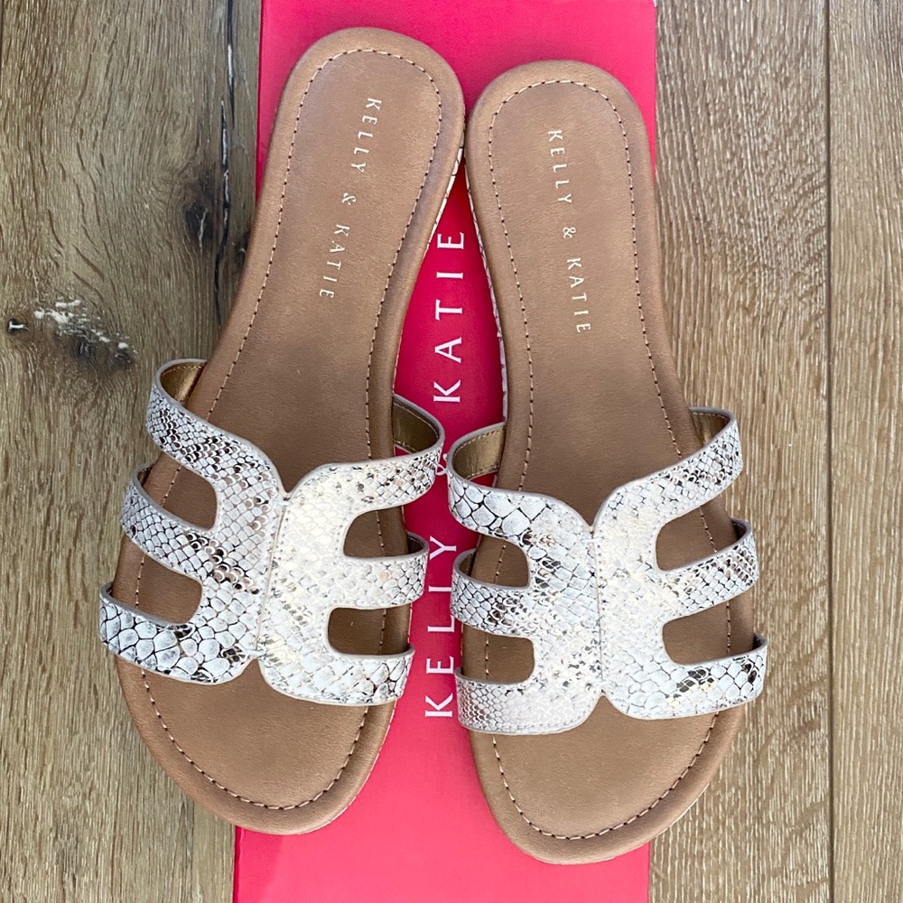 NIB Kelly & Katie Women’s Snakeskin Tinsley Sandal